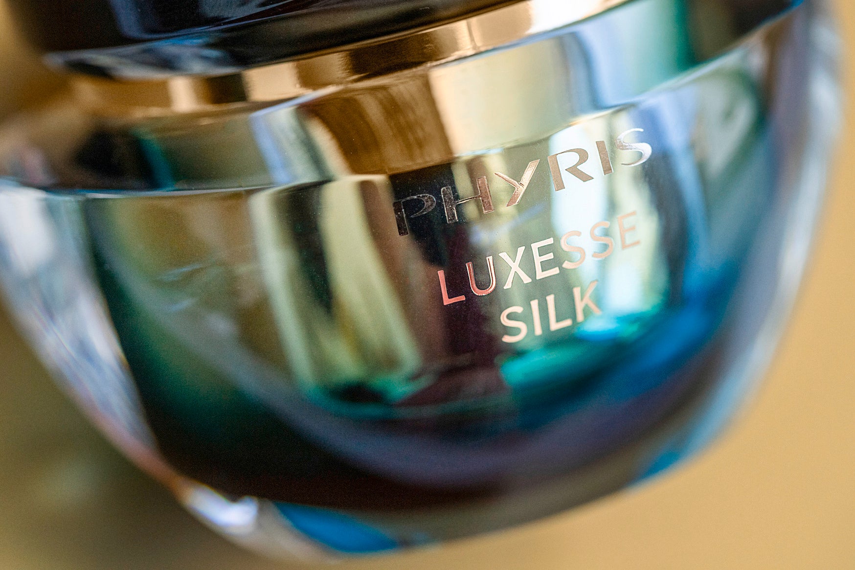 LUXESSE Silk